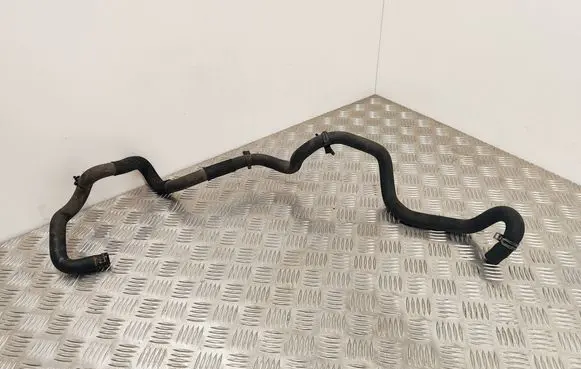 Engine coolant pipe/hose