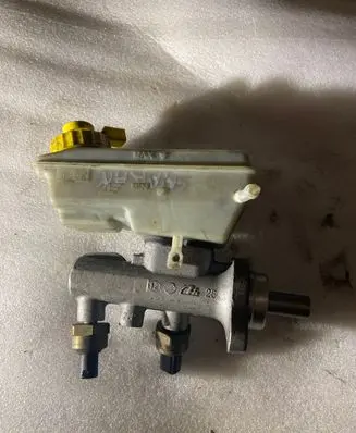 Seat Alhambra (Mk2) Master brake cylinder 7M3611303