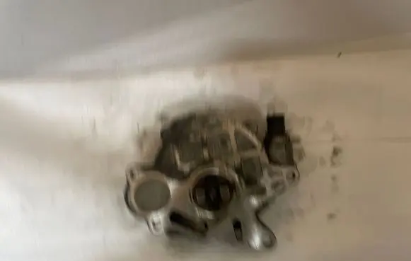 Volkswagen PASSAT B7 Vacuum pump 03L145100F