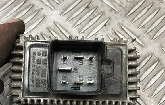 Opel Astra G ABS relay 09132691 51299008