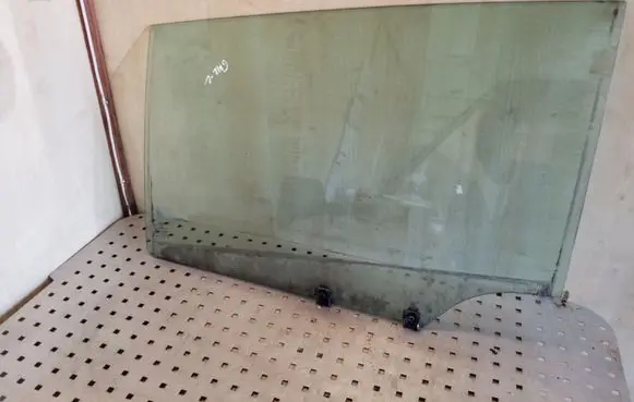 Peugeot 5008 Rear door window glass