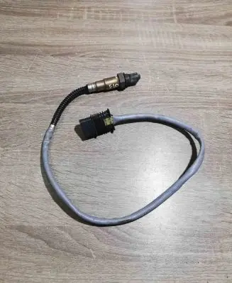 BMW 5 F10 F11 Lambda probe sensor 7589475