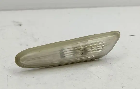 BMW 5 E60 E61 Front fender indicator light