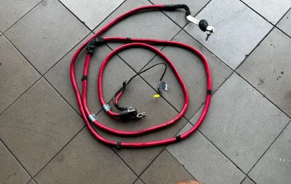 BMW 5 E39 Positive cable (battery) 7787972 10304410 E5535P