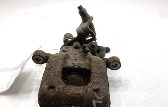Volkswagen Jetta VI Rear brake caliper 