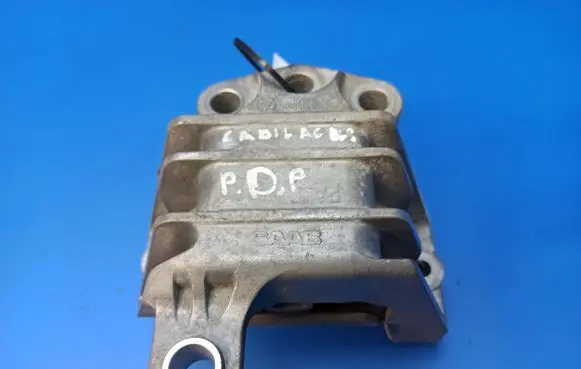 Cadillac BLS Engine mount bracket V05369226