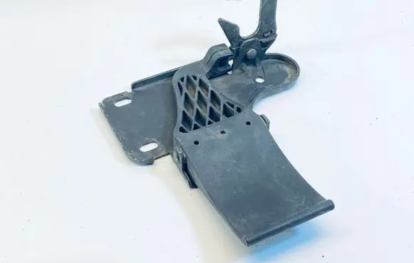 Audi A8 S8 D3 4E Engine bonnet/hood lock/latch loop/hook 4E0823485B