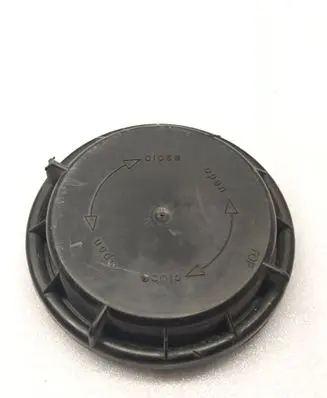 Volkswagen Golf IV Headlight/headlamp dust cover 14735300