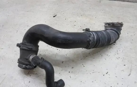 Mazda 3 II Air intake duct part SH0113231