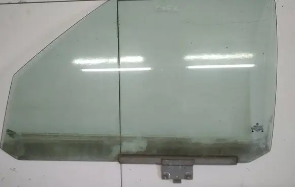 Volkswagen Golf II Front door window glass four-door AS2