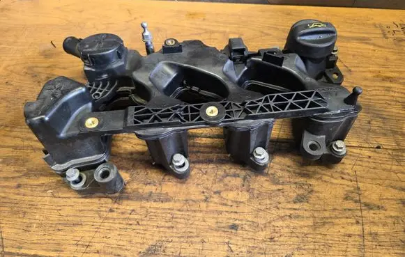 Opel Combo E Rocker cam cover 9827622780