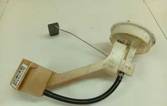 Audi A6 S6 C5 4B Fuel level sensor 4B0919673J
