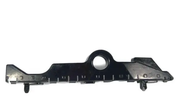 Chevrolet Silverado Front bumper mounting bracket 84624944
