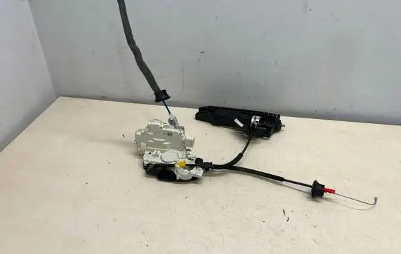 Audi A8 S8 D4 4H Rear door lock 4H0839016D