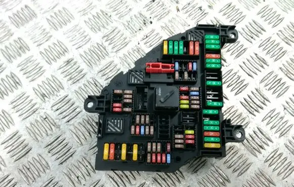 BMW 7 F01 F02 F03 F04 Fuse module 9264924