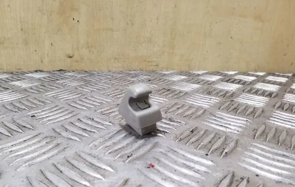 Sun visor clip/hook/bracket