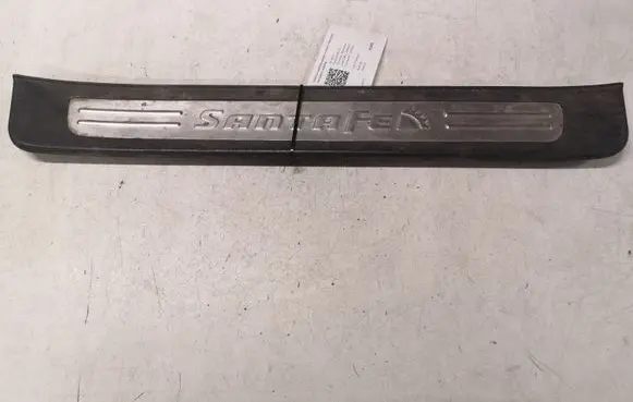 Hyundai Santa Fe Front sill trim cover 858812B000