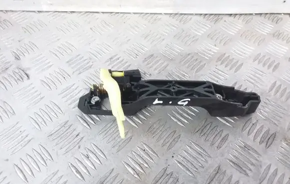 Rear door exterior handle/bracket