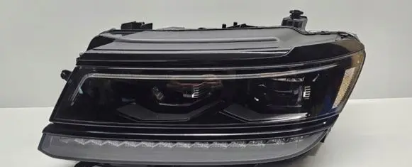 Volkswagen Tiguan Headlight/headlamp