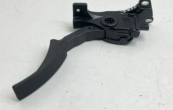 Dodge Durango III Accelerator throttle pedal 52124785AF US35 6PV93396600