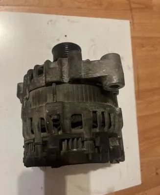 BMW 5 G30 G31 Generator/alternator 8571357