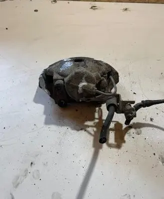 Volkswagen PASSAT B5.5 Front brake caliper