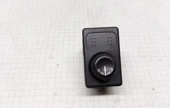 Nissan Almera N16 Wing mirror switch
