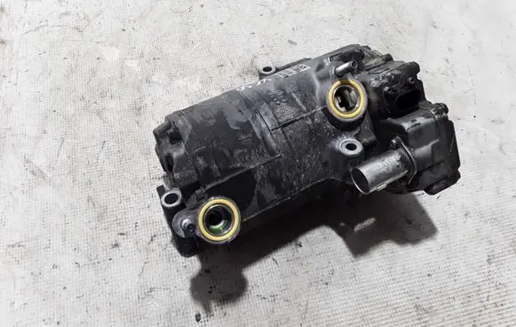 Volvo XC90 Air conditioning (A/C) compressor (pump) 32260522