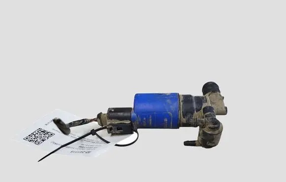 Volvo V60 Windscreen/windshield washer pump AV6113KO82AA
