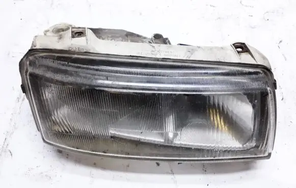 Volkswagen PASSAT B4 Headlight/headlamp 14197000