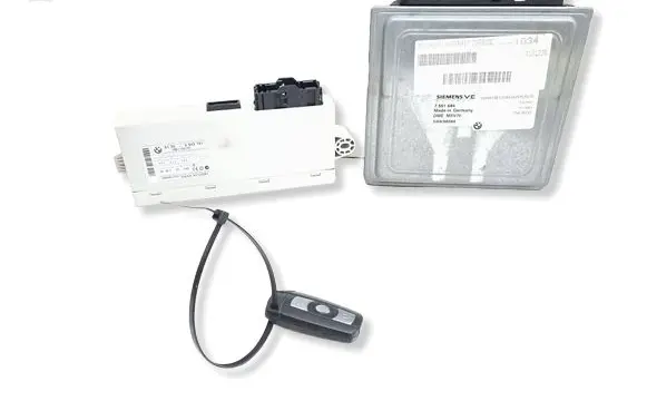 BMW 3 E90 E91 Engine ECU kit and lock set 7561684 6943791