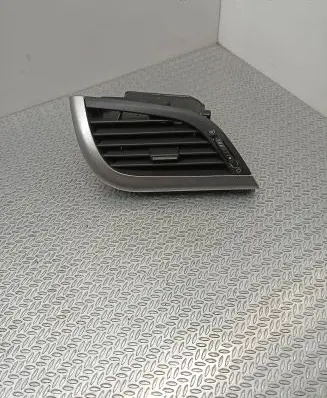 Peugeot 207 Dashboard side air vent grill/cover trim 9650088577 A1010046