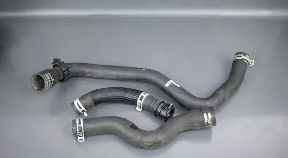 Peugeot 2008 I Engine coolant pipe/hose