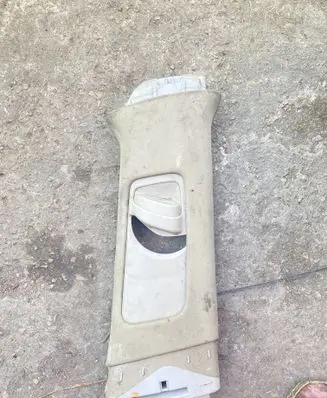 Toyota RAV 4 (XA30) (B) pillar trim (bottom) 