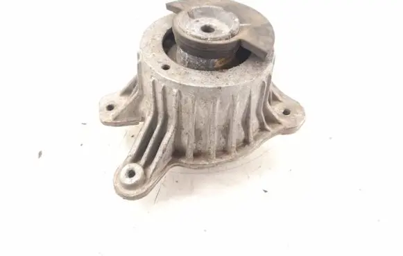 Mercedes-Benz E W213 Engine mount bracket 2132403200 A2132403200