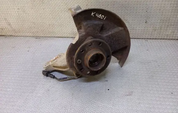 Opel Vectra C Front wheel hub spindle knuckle