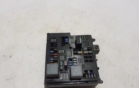 Volvo S90, V90 Fuse module 31473772