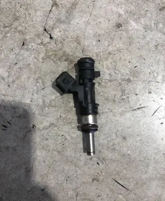 Maserati GranTurismo Fuel injector 0280158124