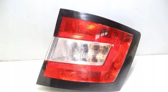 Skoda Fabia Mk3 (NJ) Rear/tail lights