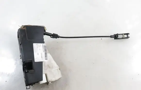 Seat Alhambra (Mk1) Front door lock 