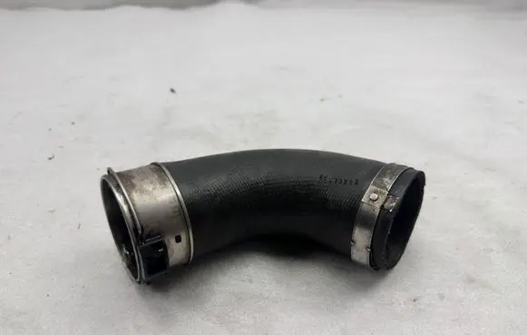 Volvo XC90 Air intake hose/pipe KC23915