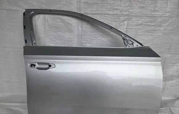 Skoda Superb B8 (3V) Front door 3V0831312