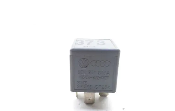Audi A6 S6 C5 4B Other relay 8D0951253A V23134B52X301