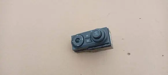 Chevrolet Captiva Wing mirror control module 7A25