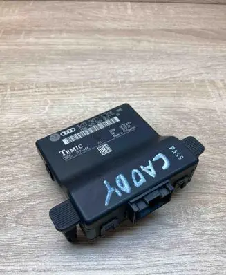 Volkswagen Golf V Gateway control module 1K0907530E 1K0907951