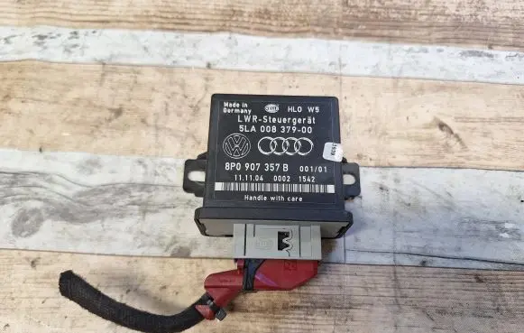 Audi A4 S4 B7 8E 8H Light module LCM 8P0907357B 00021542 5LA00837900
