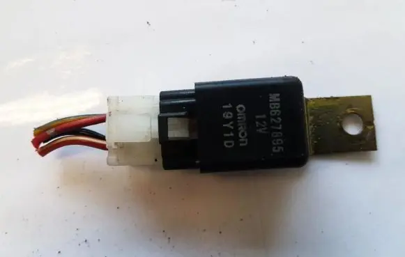 Mitsubishi Pajero Other relay MB627895
