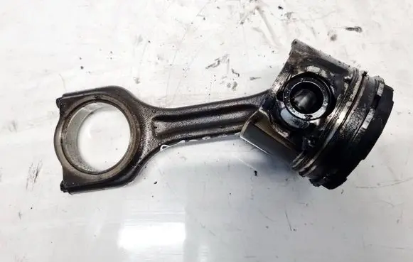 Peugeot 407 Piston with connecting rod
