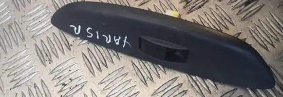 Toyota Yaris Electric window control switch