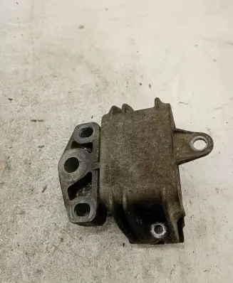Seat Alhambra (Mk1) Engine mount bracket 7M3199555